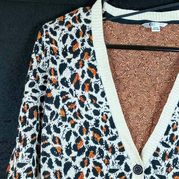 Volcom Womens Sweater Beige Leopard V Neck Button Front Cardigan Long Sleeve S - Picture 4 of 13